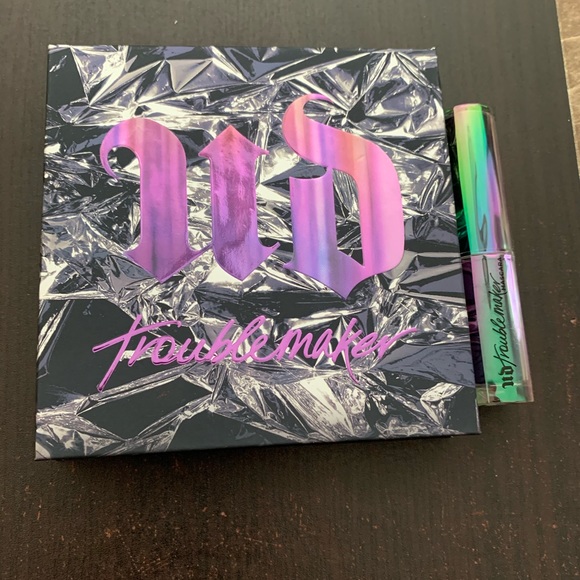 Urban Decay Other - Urban Decay Troublemaker Eyeshadow Palette + Travel Size Mascara. NEW